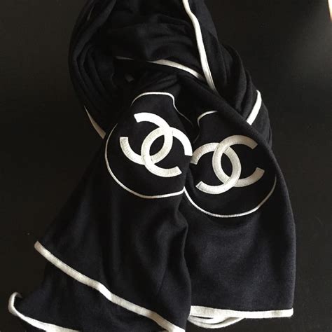 chanel foulard prezzi|Sciarpe, foulard e stole da donna CHANEL .